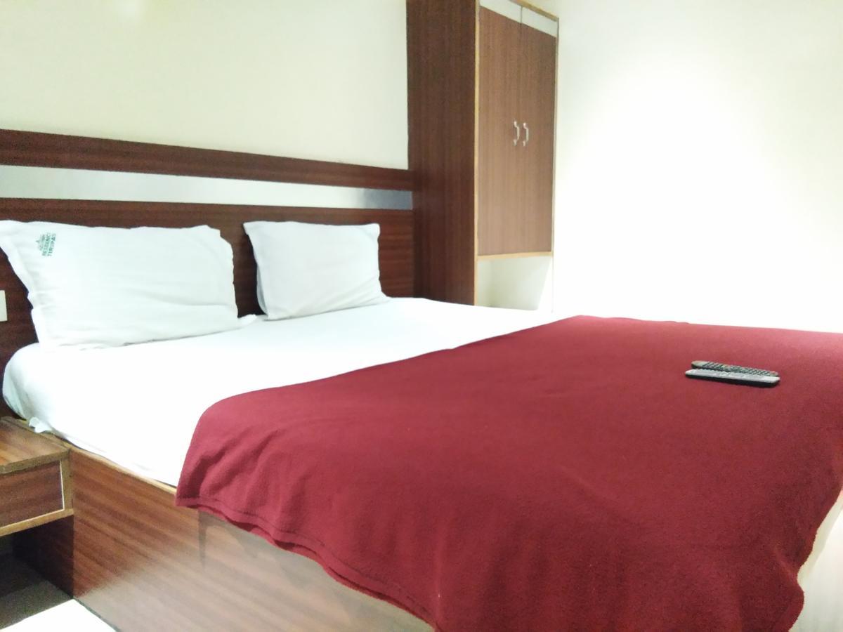 Hotel Adarsh Residency Tirupati Buitenkant foto
