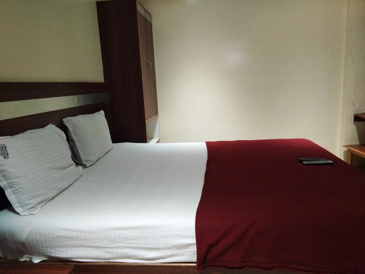 Hotel Adarsh Residency Tirupati Buitenkant foto