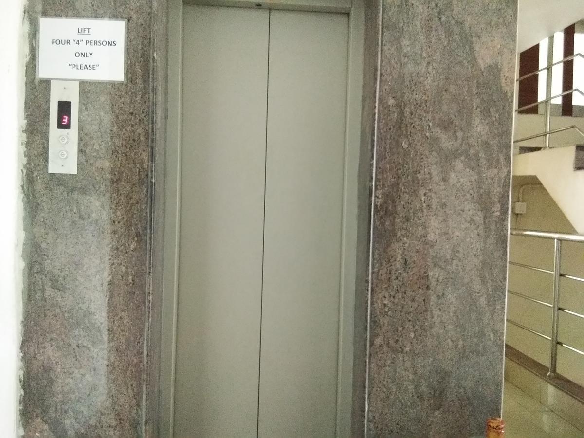 Hotel Adarsh Residency Tirupati Buitenkant foto
