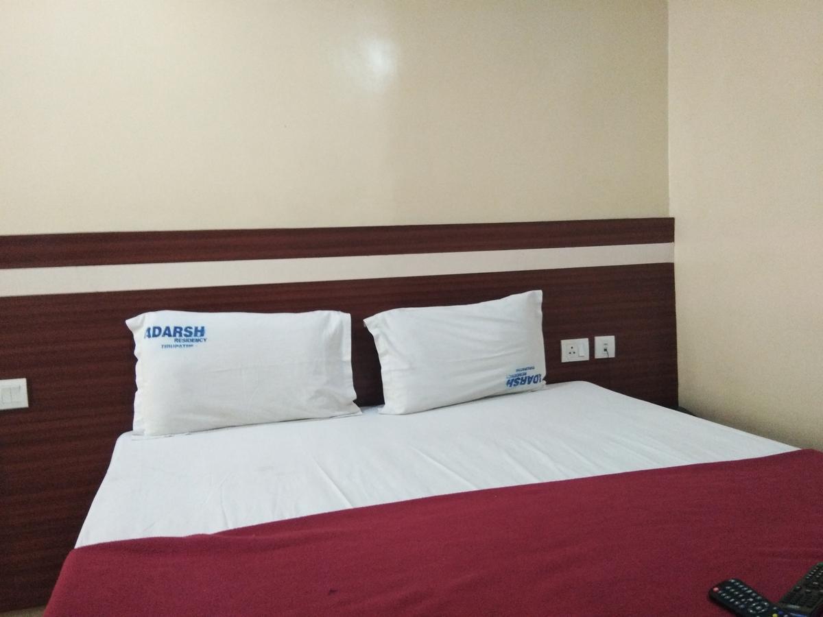 Hotel Adarsh Residency Tirupati Buitenkant foto