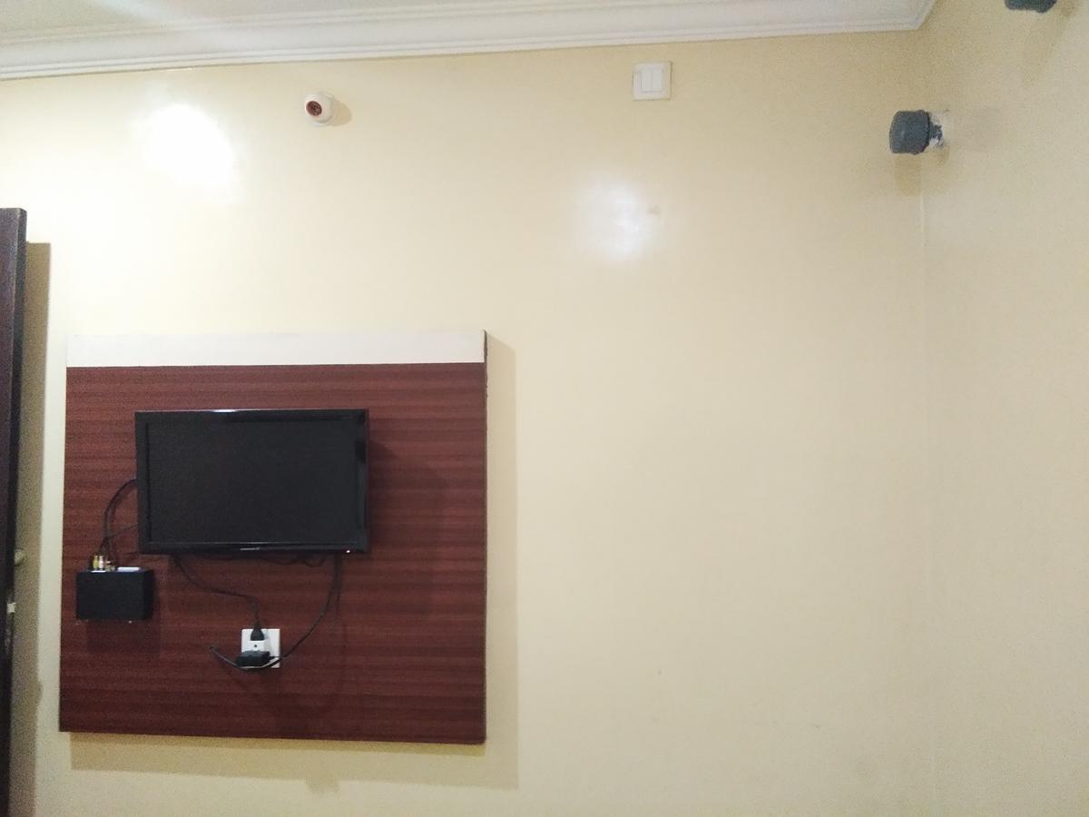 Hotel Adarsh Residency Tirupati Buitenkant foto