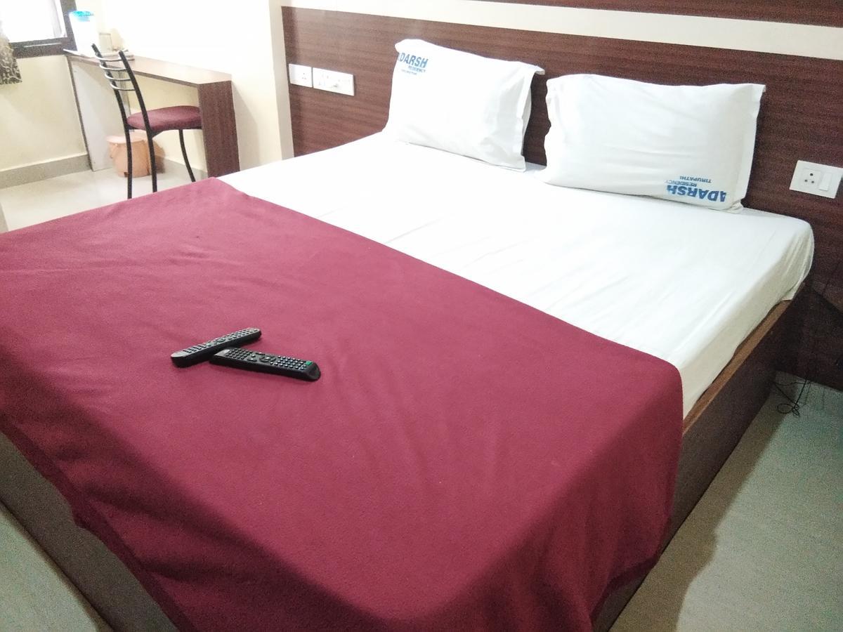 Hotel Adarsh Residency Tirupati Buitenkant foto